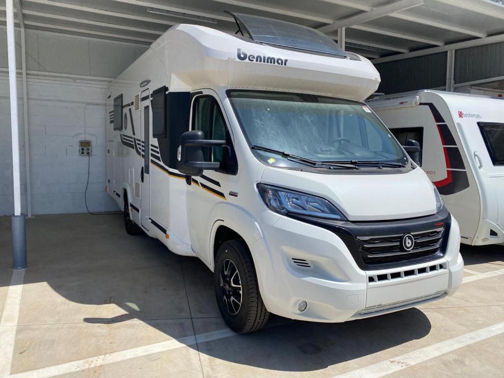 Magnifica Autocaravana Adria Matrix Axess 670Sl グラナダ エクステリア 写真