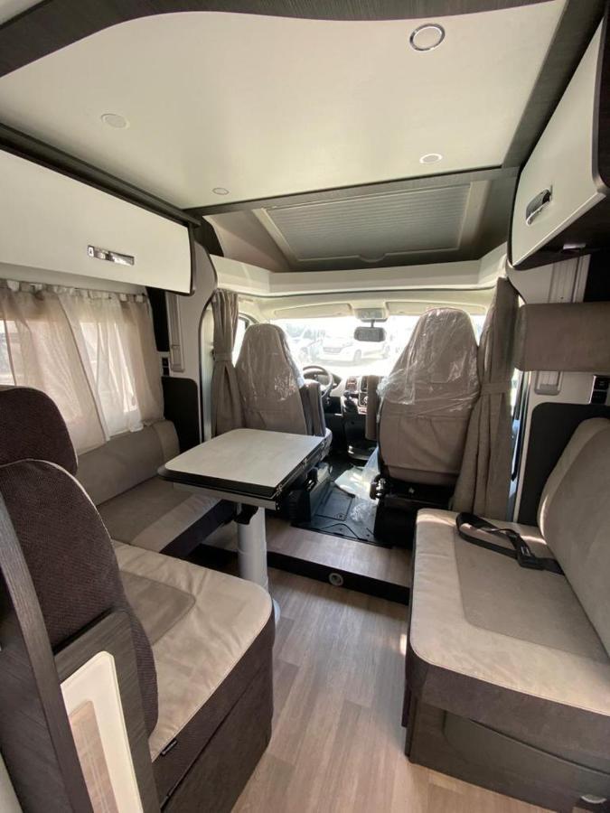 Magnifica Autocaravana Adria Matrix Axess 670Sl グラナダ エクステリア 写真